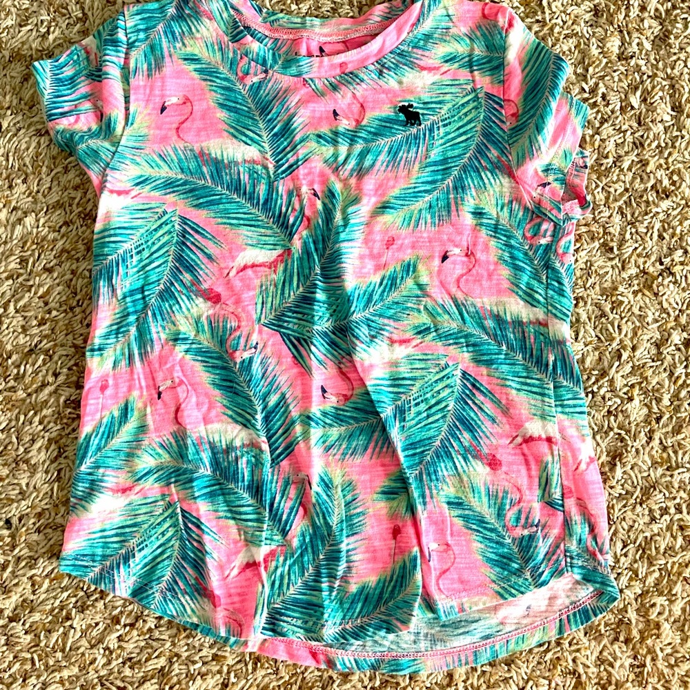 Abercrombie & fitch Girls T shirt. size 7-8